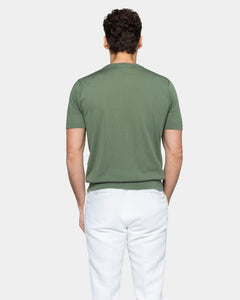 maglia uomo manica corta tinta unita verde militare collo tondo con stile sartoriale in tessuto 60% cotone biologico organico 40% seta pregiata lucente brillante prezioso pregiato Filatori su misura made in Italy retro