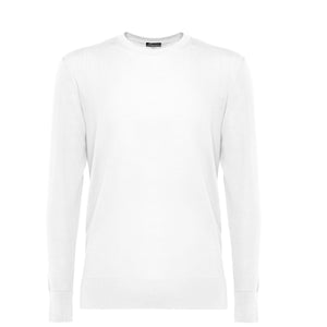 maglia uomo manica lunga tinta unita bianco collo tondo con stile sartoriale in tessuto 60% cotone biologico organico 40% seta pregiata lucente brillante prezioso pregiato Filatori su misura made in Italy still life