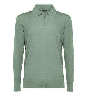 maglia uomo manica lunga tinta unita verde militare collo polo con stile sartoriale in tessuto 60% cotone biologico organico 40% seta pregiata lucente brillante prezioso pregiato Filatori su misura made in Italy fronte wholegarment capo integrale